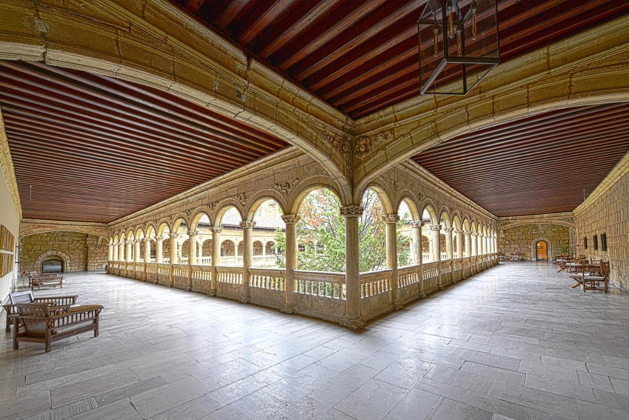 Parador De Turismo De Леон Экстерьер фото The University of Navarra